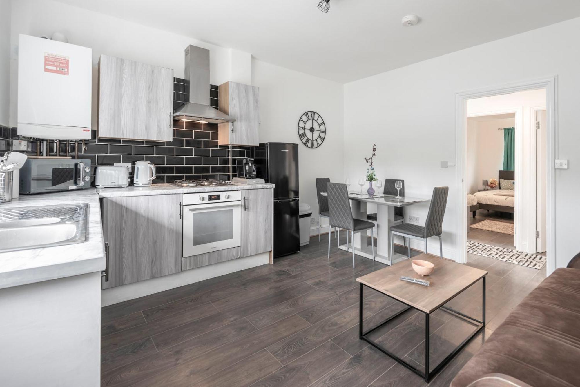 Modern Family Home W/Wi-Fi, Netflix, Self Check-In Londra Esterno foto
