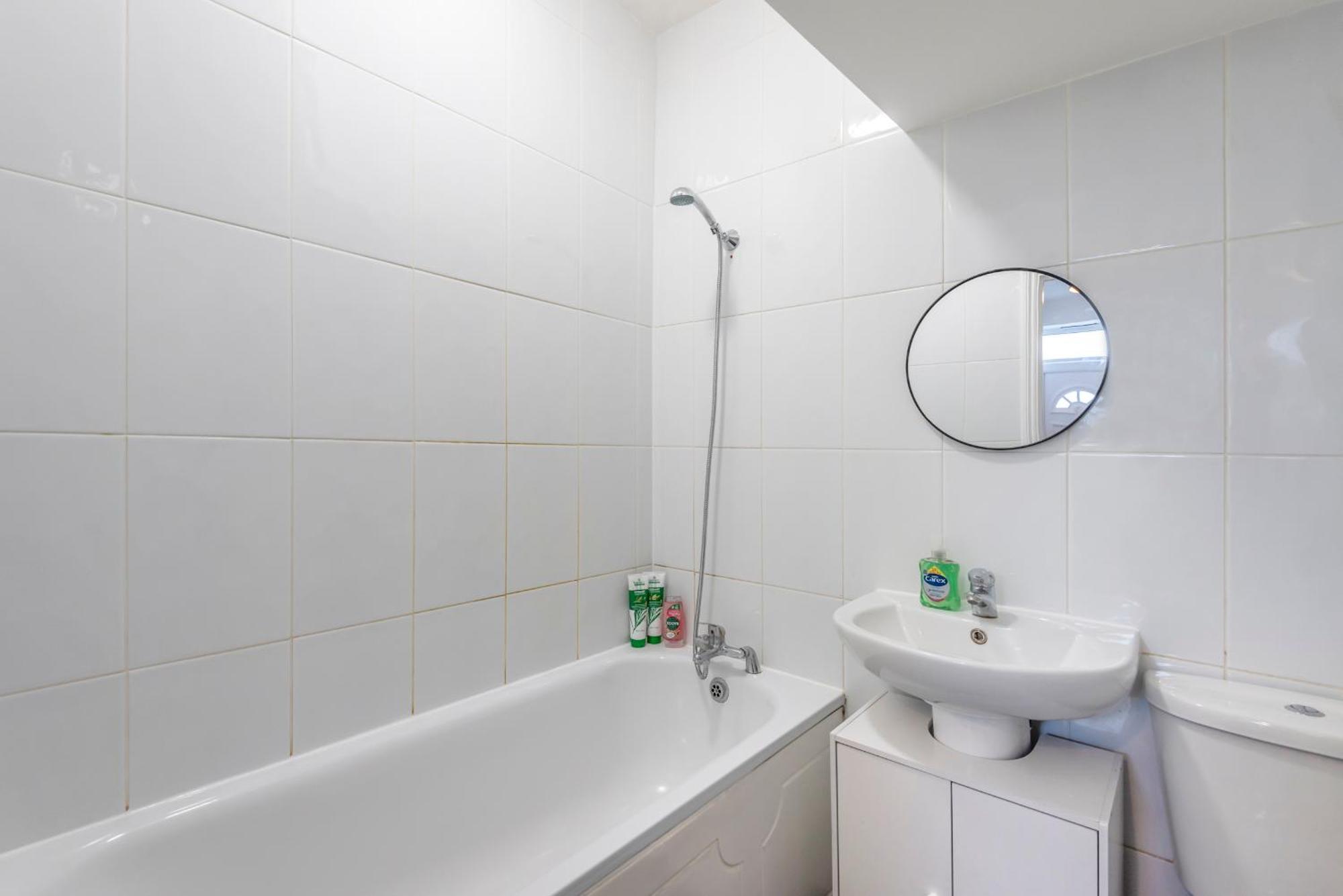 Modern Family Home W/Wi-Fi, Netflix, Self Check-In Londra Esterno foto