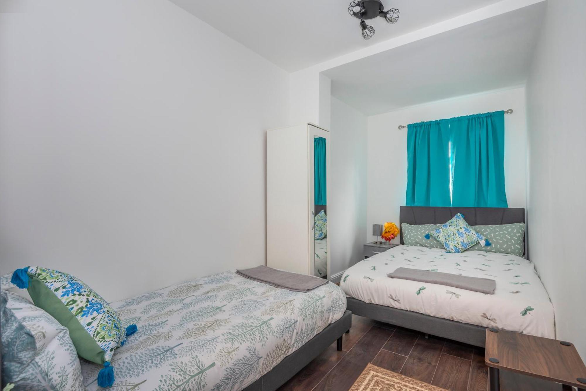 Modern Family Home W/Wi-Fi, Netflix, Self Check-In Londra Esterno foto